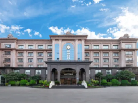 Xingang Holiday Hotel(Xinzheng International Airport Shop) Hotels in Xinzheng