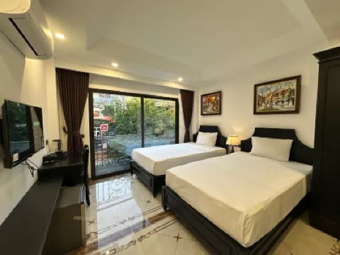 Bay Luxury Hotel & Spa - No 1 Ngo Huyen Hotels near كاتدرائية سالنت جوزيف