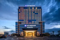 Huazhou Huaxun Wyndham Hotel