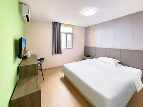 Qitian Hotel - 2-Star