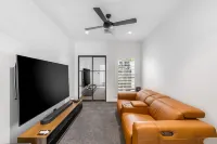 Jacaranda Amber The Vintage Golfside Luxe Villa Hunter Valley