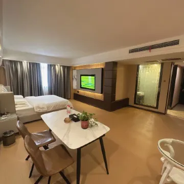 Jiuding Fashion Hotel (Sanmenxia Vocational and Technical College)