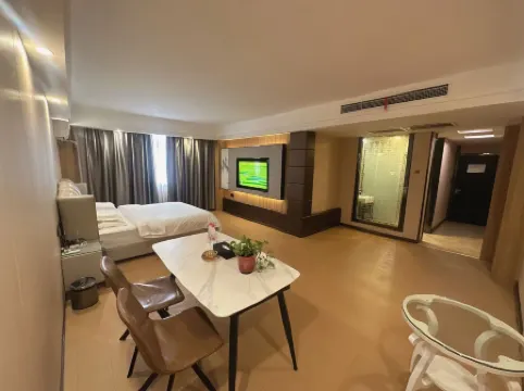 Jiuding Fashion Hotel (Sanmenxia Vocational and Technical College)