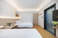 Kuytun Blue Fish Hotel (Central Park Branch) - balcony