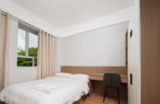 Lisux Residence (Shuiwei 1368 Fumin Subway Station) Hotels in Huanggang Port and Futian Port