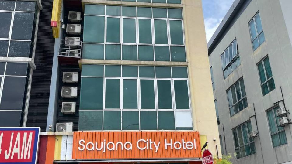 Saujana City Hotel - Nearby KLIA.