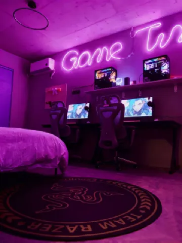 High Dimensions E-Sports Hotel