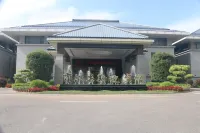 Huoerguosi Yingbin Guest House Отели в г. 