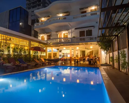 Poolside Villa Hotel in zona Monumento Independent