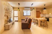 Naduri - 3 bedrooms (sleeps 7 + 2 kids) Nadur village