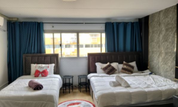 Impact Muang Thong Popular Condo C5 by Mom Tang