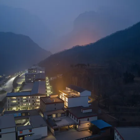 Moshang Homestay (Xinxiang Huixian Baligou Scenic Area)