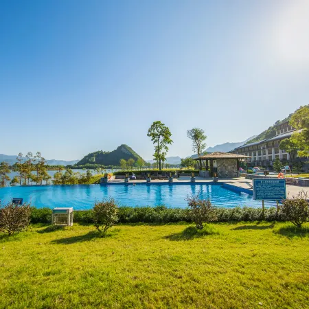 BJG Swan Lake Hot Spring Hotel