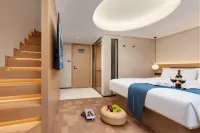 Boyayunshang Hotel (Longkou Tonghai Road Poly Plaza Ferris Wheel)