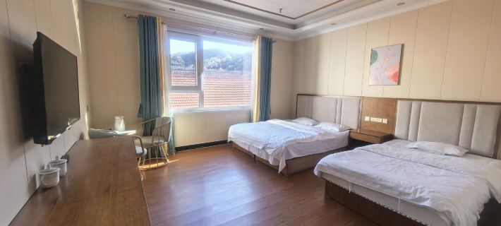 Luanping Longteng Farmhouse Các khách sạn ở Loan Bình