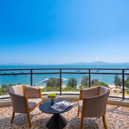 Xunliao Bay · First Line Beach Hotel