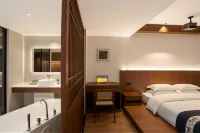 Zangjingge Oxygen-Supplied Homestay (Shangri-La Ganden Sumtseling Monastery) - parking