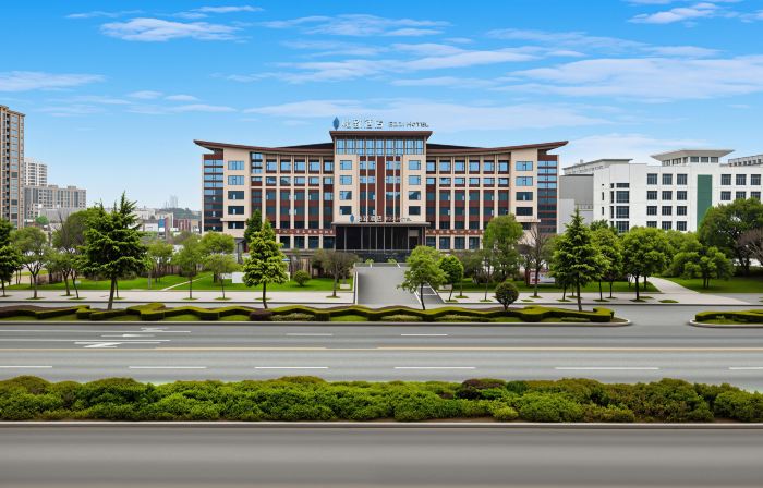 EZZI HOTEL