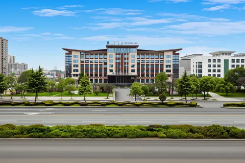 EZZI HOTEL - parking