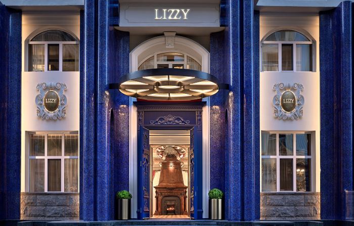 LIZZY • Ritz Hotel on Harbin Central Street