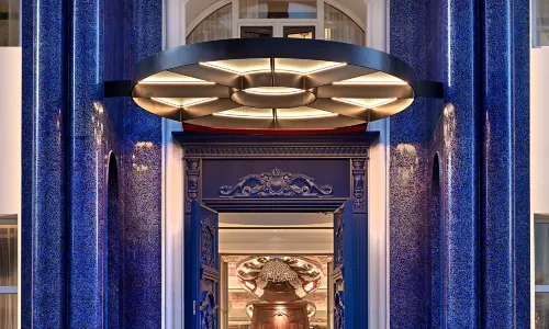 LIZZY • Ritz Hotel on Harbin Central Street