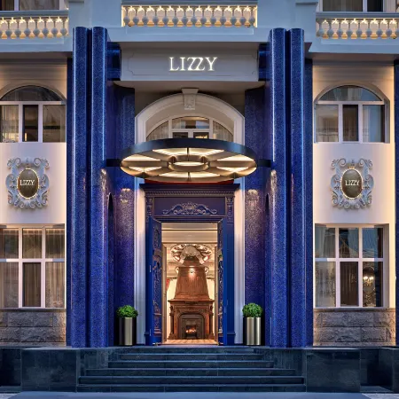LIZZY • Ritz Hotel on Harbin Central Street