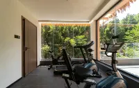 Tree Summer 13 · Summer Wood Forest Oxygen Healing Inn (Ya’an Bifen Gorge Branch) - Gym