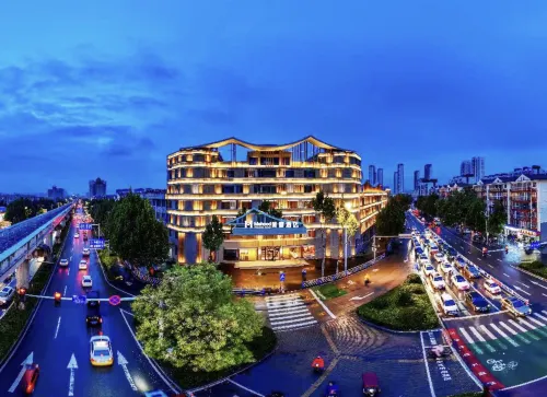 Zoucheng Mehood Hotel (Yishan North Road Sports Park)