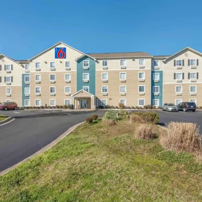Motel 6 Suites Little Rock Southwest AR Hotels near Bass Pro Shops