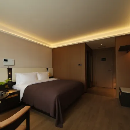 RELAXC Likuan Hotel (Yellow River First Bend of Nine Curves)