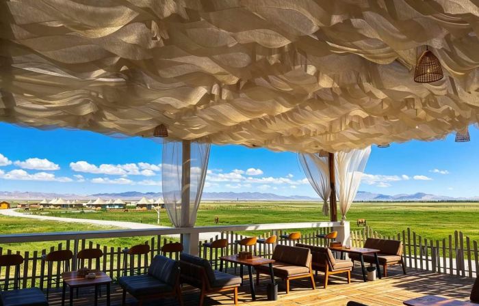 Da Qaidam Wild Luxury Hotel | City of Light & Shadow