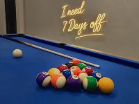 Seven Days Hotel - parking