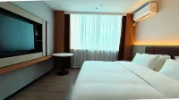 Jinqiao Jialong Grand Hotel (Nanning East Station Jinqiao Passenger Subway Station) - Bintang 2