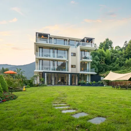 SERA HILL Misty Hot Spring Lodge | Nanshan Luxury Private Hot Tub Retreat (OMG Heartbeat Park)