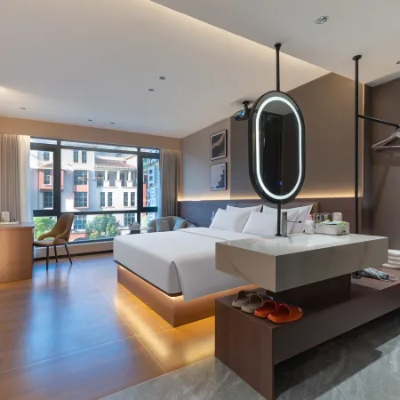 YihaiHolidayHotSpringHotel
