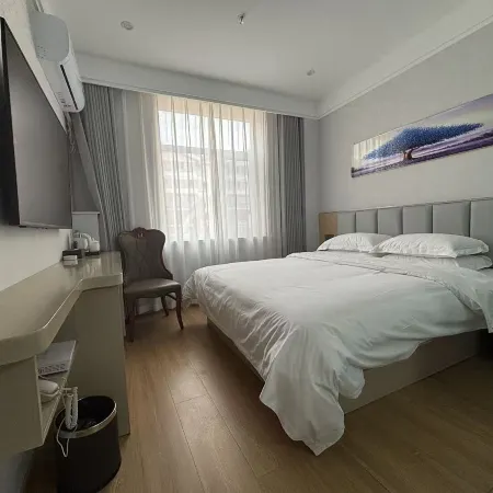 Jiayuguan Zhucheng Yueting Hotel (Guancheng Fantawild Silk Road Dreamland)