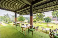 RedDoorz Plus @ Hotel Negeri Baru Lodaya Puncak - Desayuno