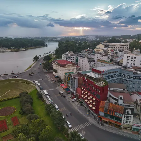 M Village Premier Hotel Xuan Huong Lakeside, a brand of Modern Village Lifestyle