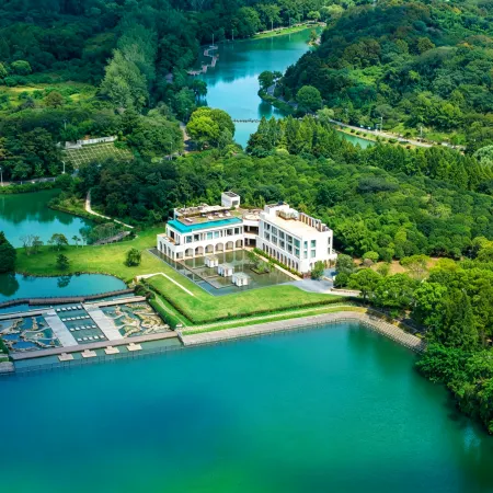 Nanjing Danxi · Zhenzhuquan Hot Springs Lakeside Mountain Lodge