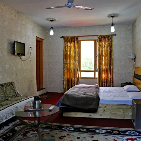 Swiss hotel kashmir