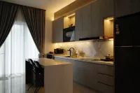 Private Pool Villa, 4BR Sleeps 18, Near Batu Pahat Mall - Pet friendly