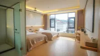 Yujian · Fengmu Wandering | Ethereal · Dusk Harbor Smart Movie Hotel - 주차장