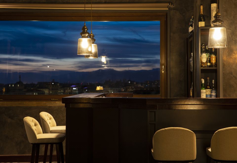 3. 그랜드 호텔 발..