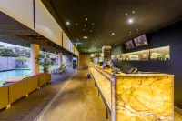 Bayhill Pool & Villa - bar