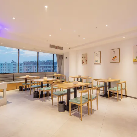 GreenTree Inn Smart Choice Hotel (Anqing Wuyue Plaza Branch)