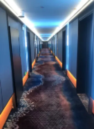 Touranduo E-sports Movie Hotel