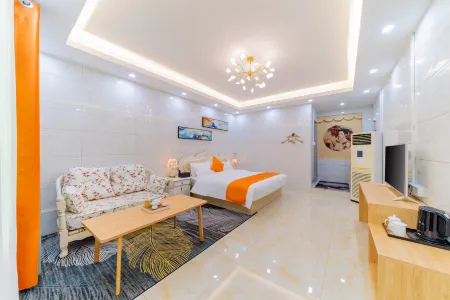 Risheng Apartment (Guangzhou High-speed Railway South Station Dazhou Metro Exit Shop)