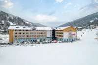 Cooee alpin Hotel Bad Kleinkirchheim Hotels near Maibrunnbahn