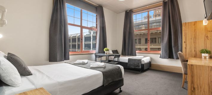 Adelaide Paringa Hotels in Adelaide