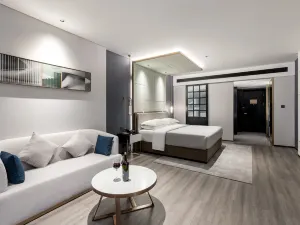 Huaihua Modern Meimei Hotel